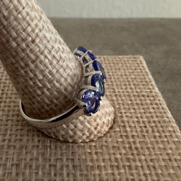 Tanzanite & Sterling Silver Ring Size 7 - Picture 3 of 12